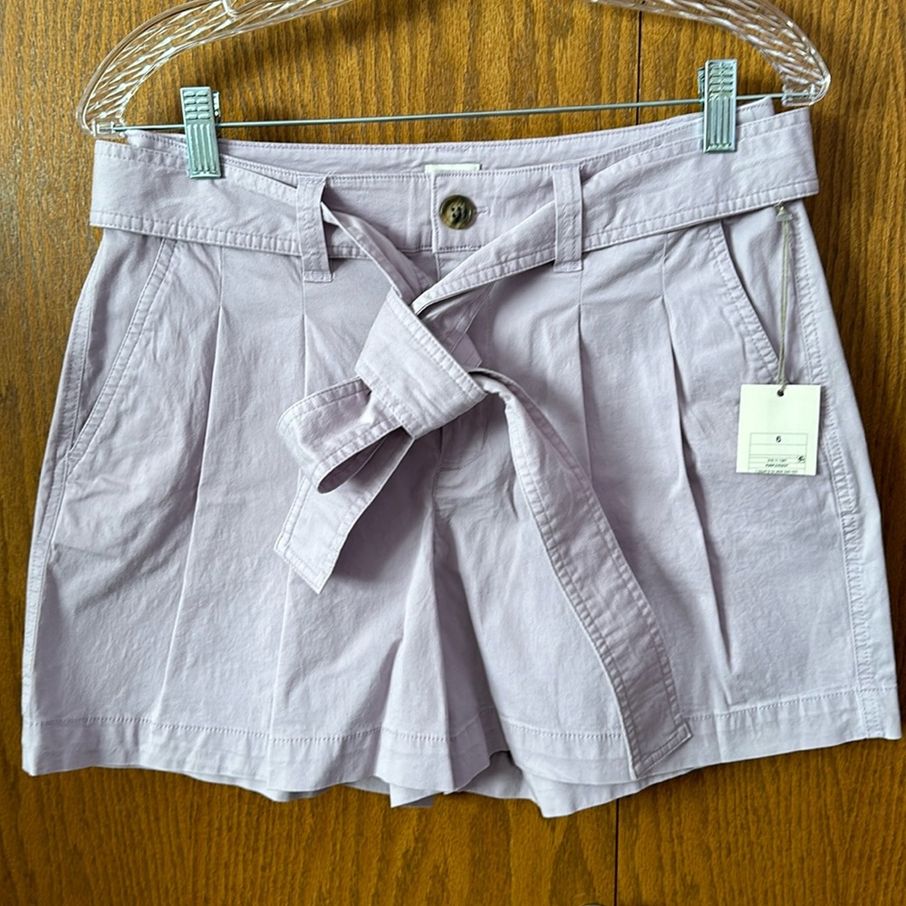 A New Day purple stretch shorts size 6.